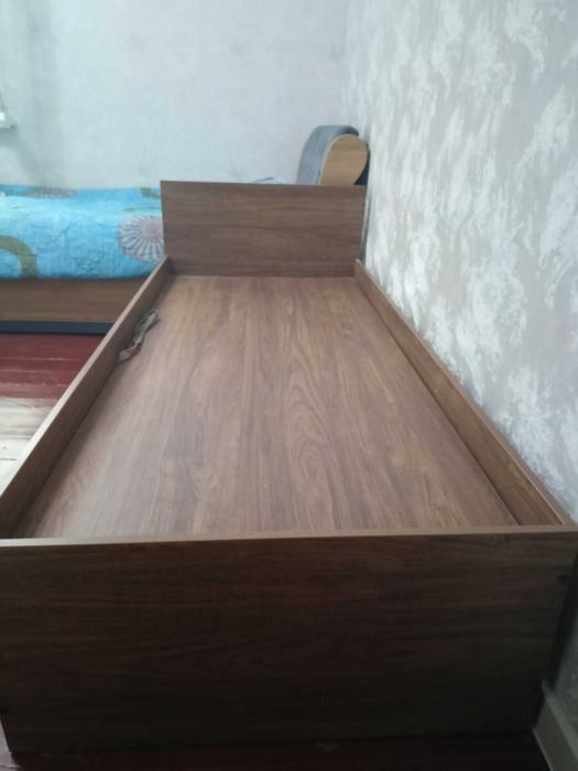 Кровать односпальная