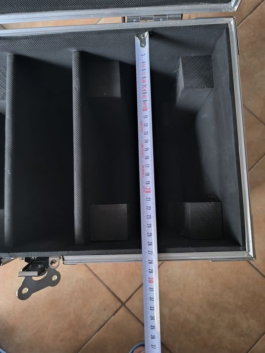 Case dublu cu roti pentru moving head