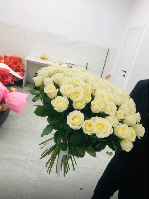 51 штук роза 14990