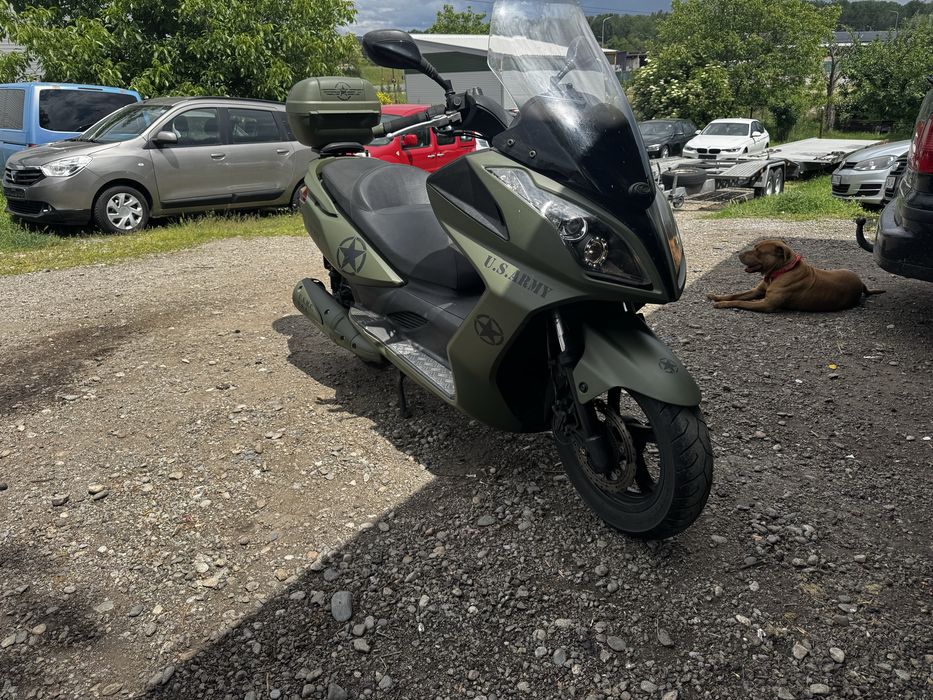Maxiscuter Kymco Downtown 125 injectie 2011