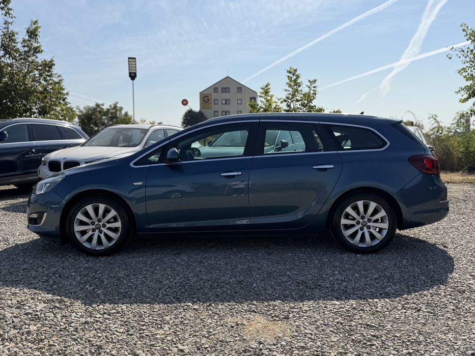 Opel Astra J COSMO 1.7CDTI 2013 Euro 5 Clima/Navi/Bi Xenon/Daylight Led