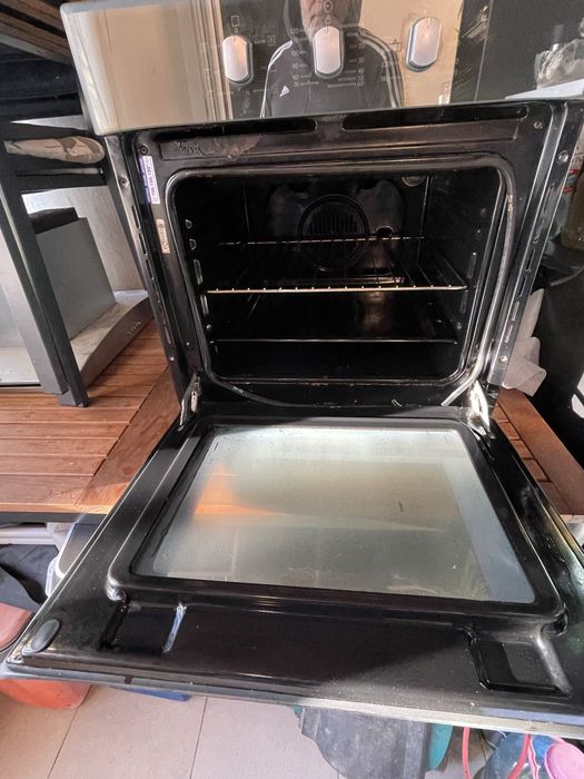Cuptor electric si plita pe gas Ariston