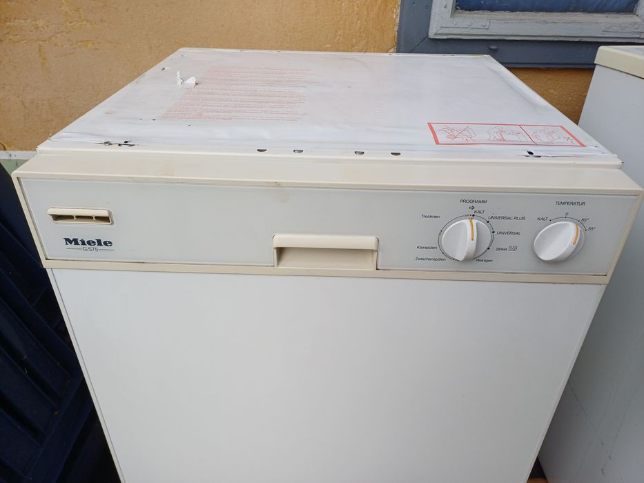 Masina spalat vase Miele