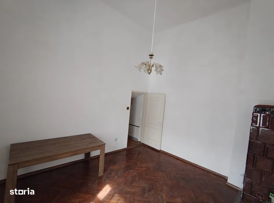 Ultracentral - Inchiriere spatiu birou/locuit  - Piata Trandafirilor
