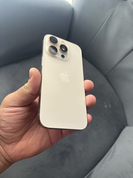 Apple Iphone 16 Pro , Gold , 256GB , Pentru Piese .