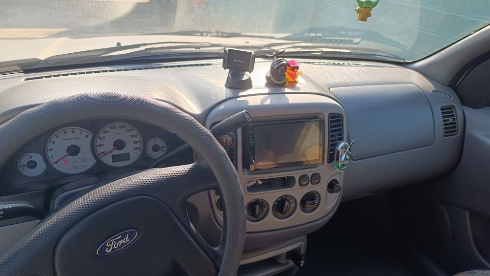 Ford escape 2002г