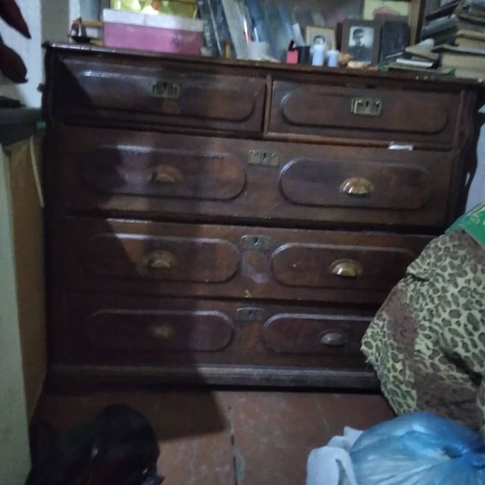 Буфет антикварный.