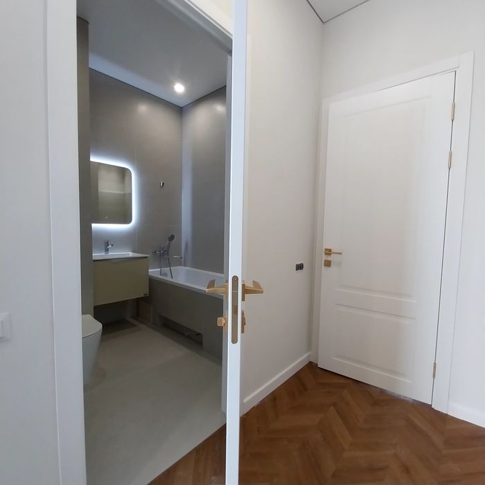 Кафельшик и сантехни