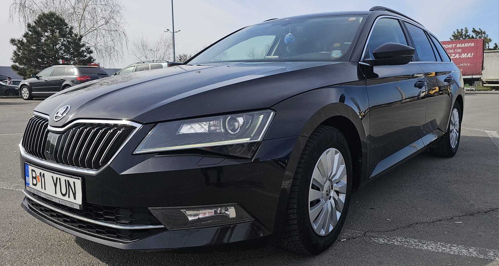 Skoda Superb 190CP* DSG* km reali* fara accident* intretinuta