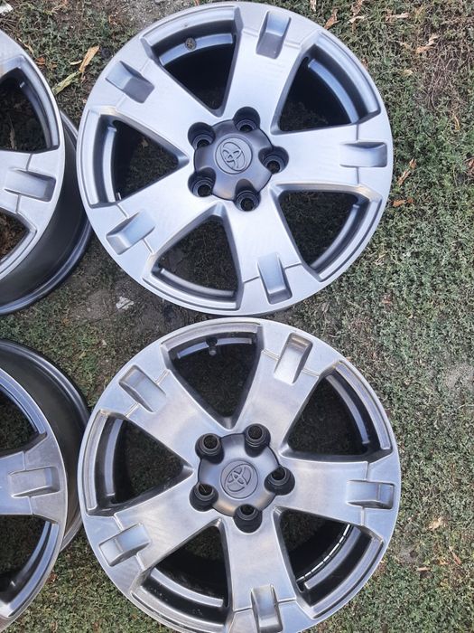 Продам диски р16 тойота.