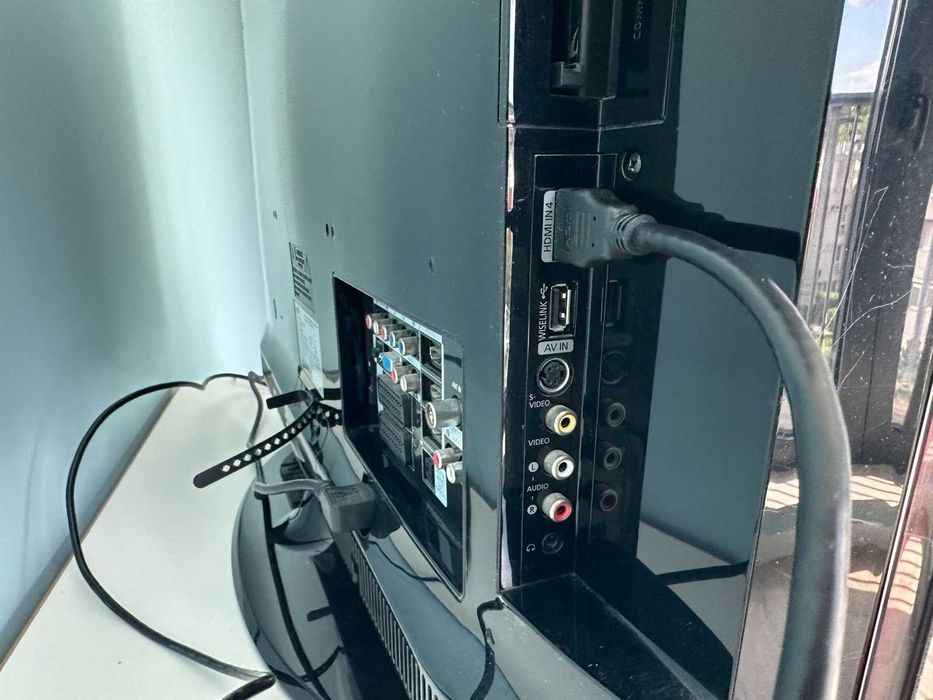 Телевизор Samsung 32" FullHD - LE32A656A1F - перфектно състояние