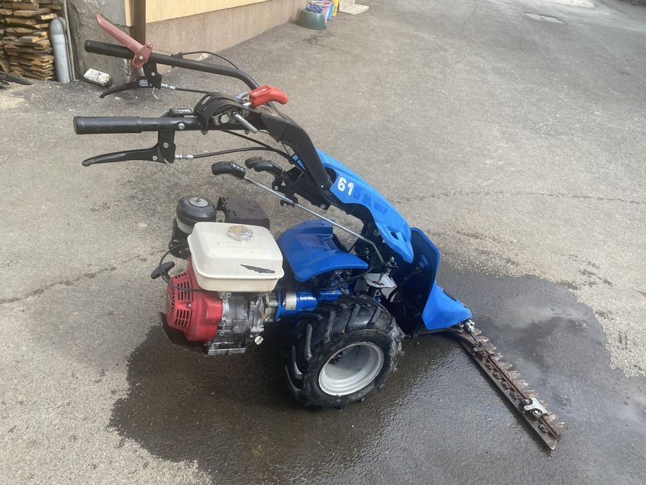 Vând cositoare BCS 9 cai