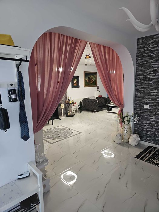 Casa P+1 cu anexe