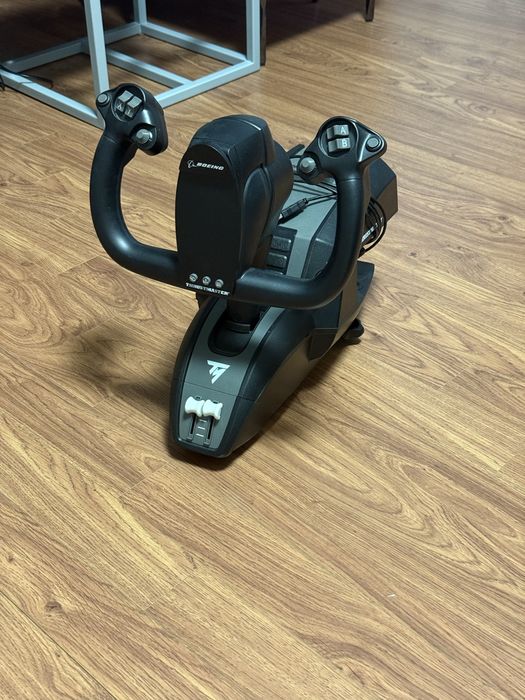Штурвал Thrustmaster TCA YOKE BOEING EDITION