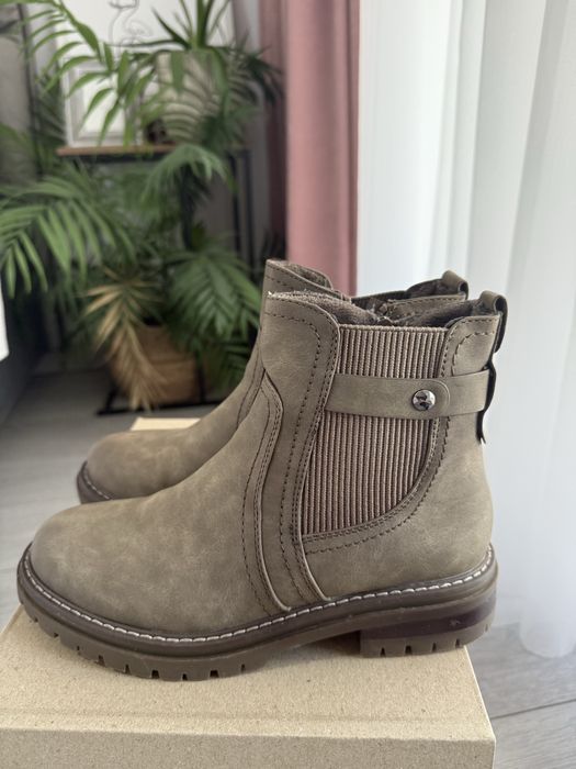 Ghete crem noi - marime 37