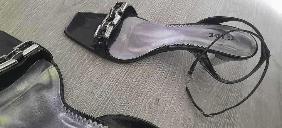 Sandale cu toc elegante pentru ocazii speciale