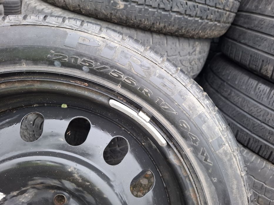 Vand roata rezerva R 17 cu anvelopa noua 215 55 17 pireli