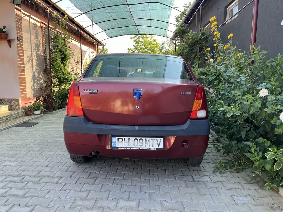 Vând Dacia Logan 1.4