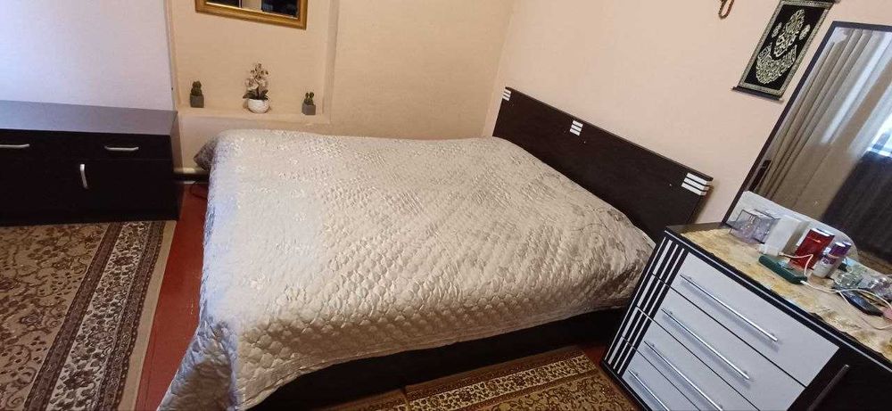 Продается двухспальная кровать