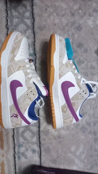 Продам кроссовки. Новые,размер 38.