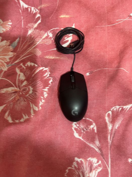 Mouse loghitech g203 full functionabil ( are soft )