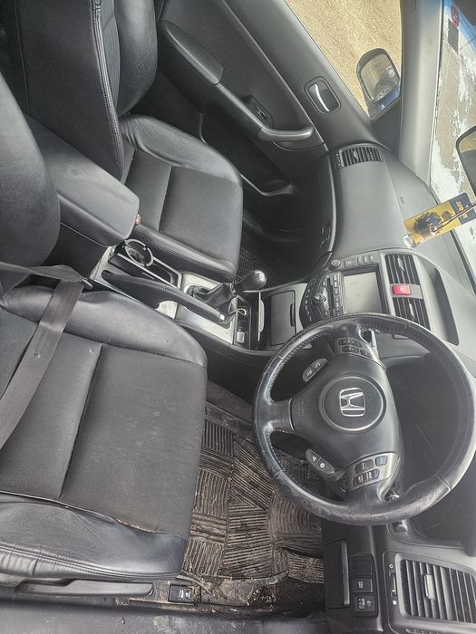 Dezmembrez HONDA ACCORD 2.2 i-ctdi Piese