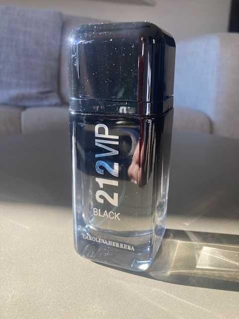Парфюм Carolina Herrera Men 212 VIP Black 100ml