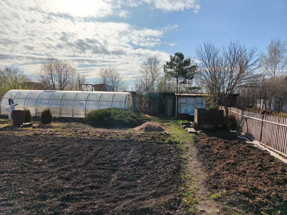 Дача 5 соток , вода , теплица.