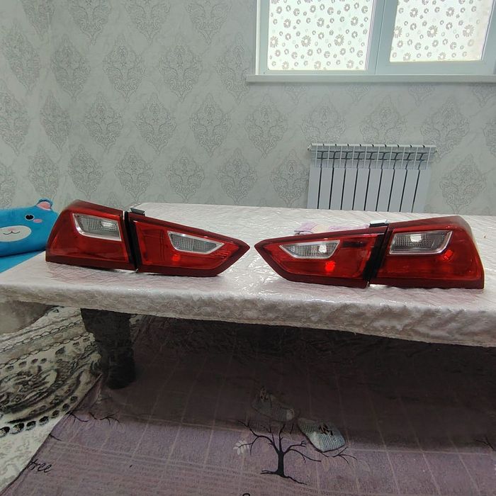 Malibu 2 orqa Stop fara GM yengi sotiladi