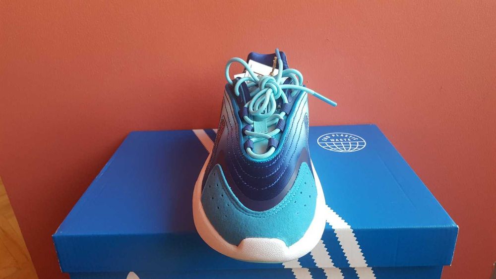 Adidas Ozelia - дамски маратонки