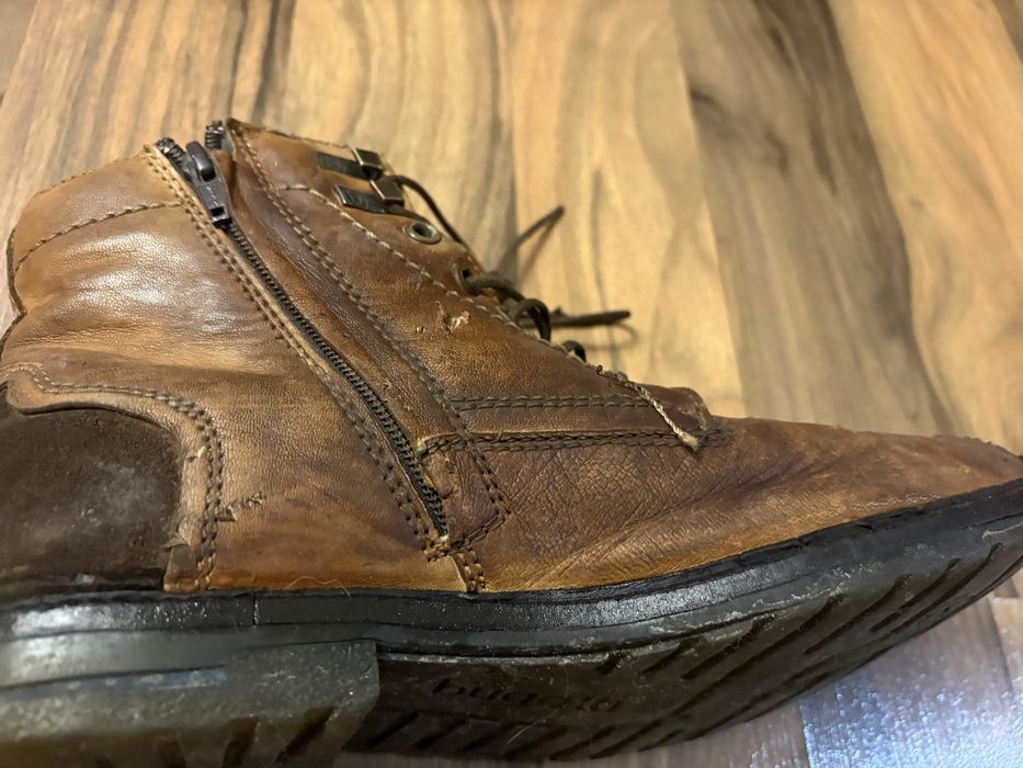 Продам ботинки  мужские Bugatti