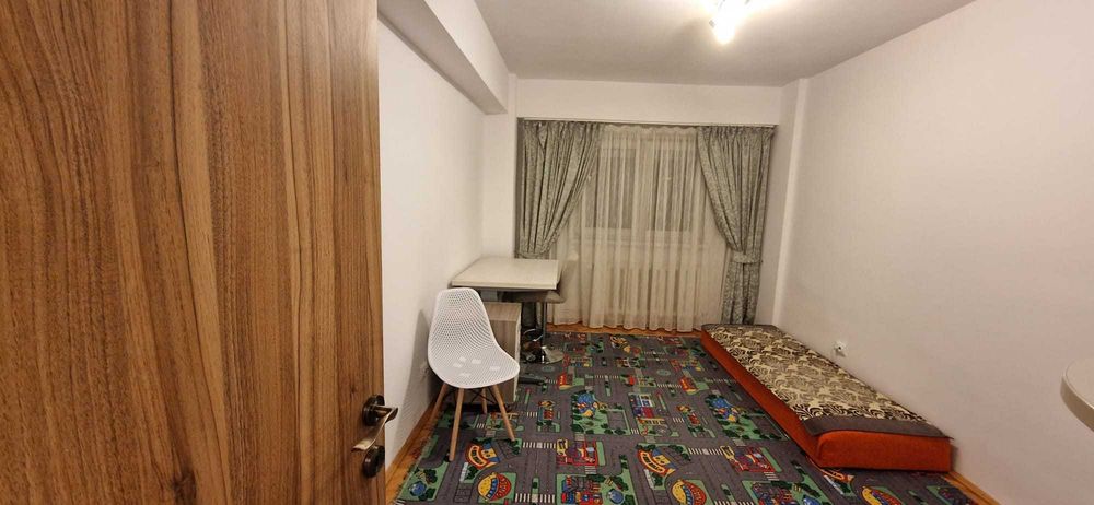 Proprietar, dau in chirie apartament 3 camere decomandate central | 80 mp | Piața Cipariu | Parcare