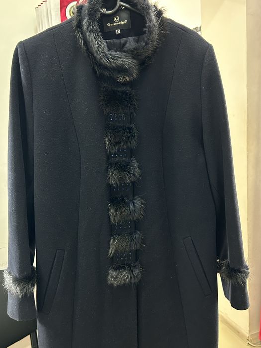 Продам пальто женское 54 р