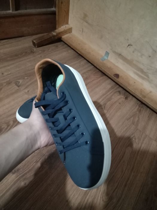 Крассовки Zara 42