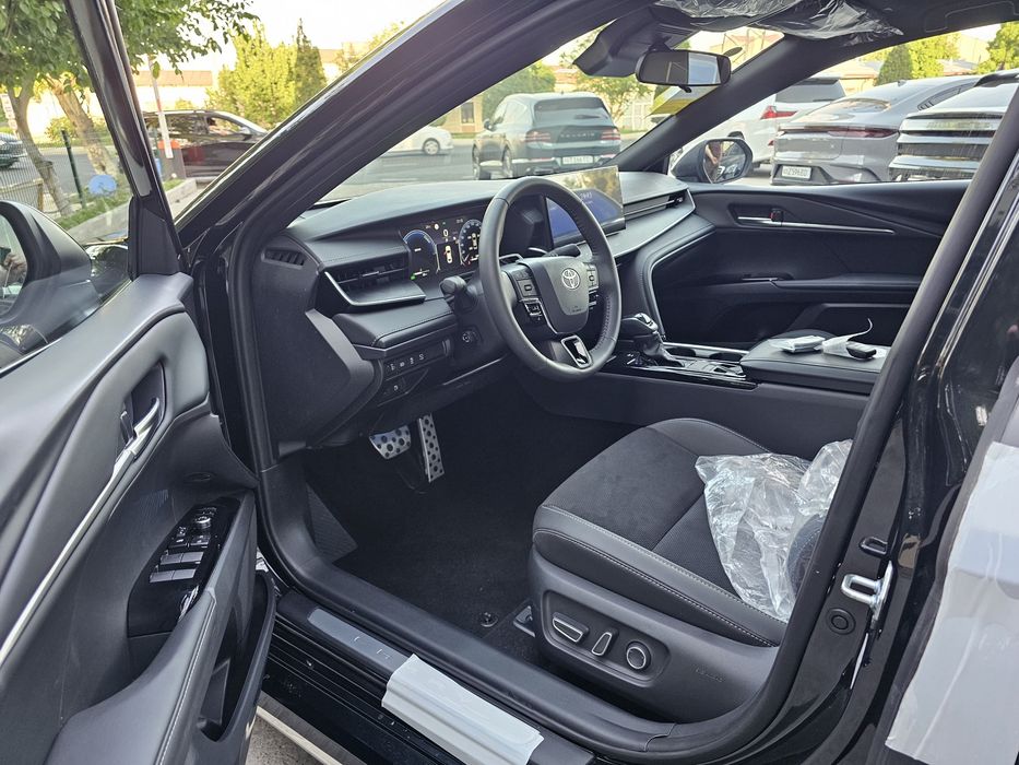 Toyota Camry 2026 — 5