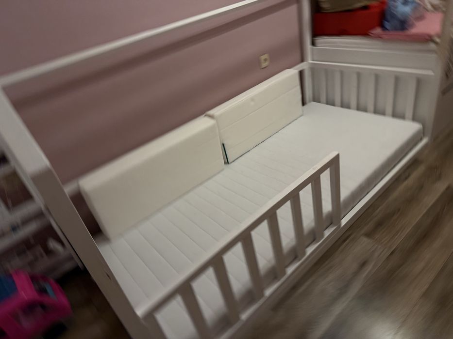 Детско Монтесори легло „къщичка“ + матрак, бяло, с предпазна преграда