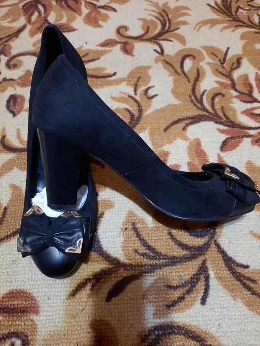 Продам туфли женские