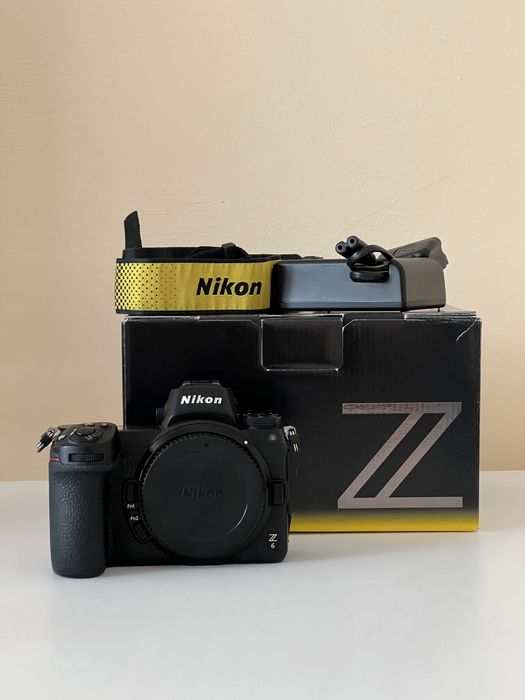Nikon Z6 Aparat Foto Mirrorless 24.5MP Video 4K Wi-Fi Body Negru