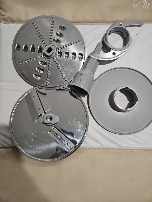 Cutite si accesorii robot de bucatarie Bosch