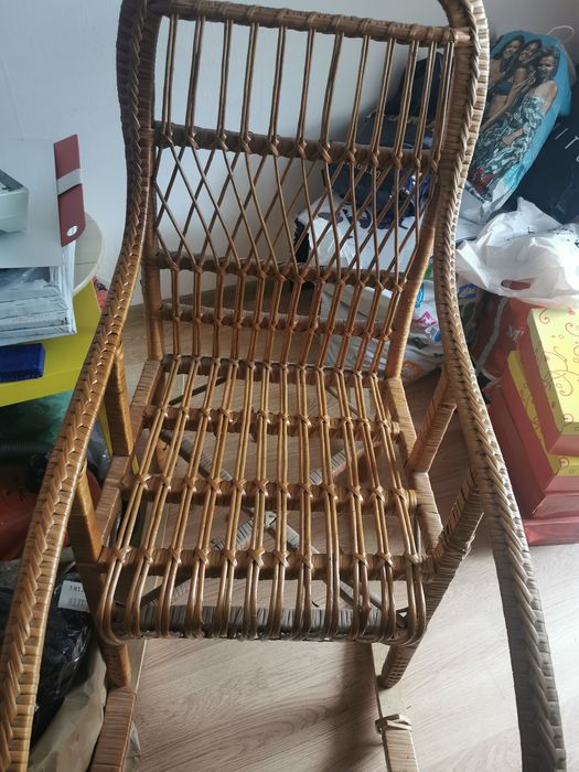 Ратанов люлеещ стол