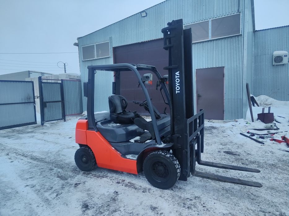 Продам вилочный погрузчик. Кара