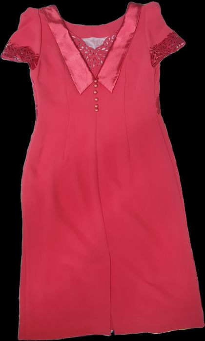 Женская одежда платья