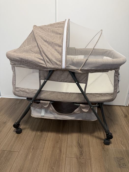 Vand patut pliabil bebelusi ideal pt spatiu mic sau calatorii