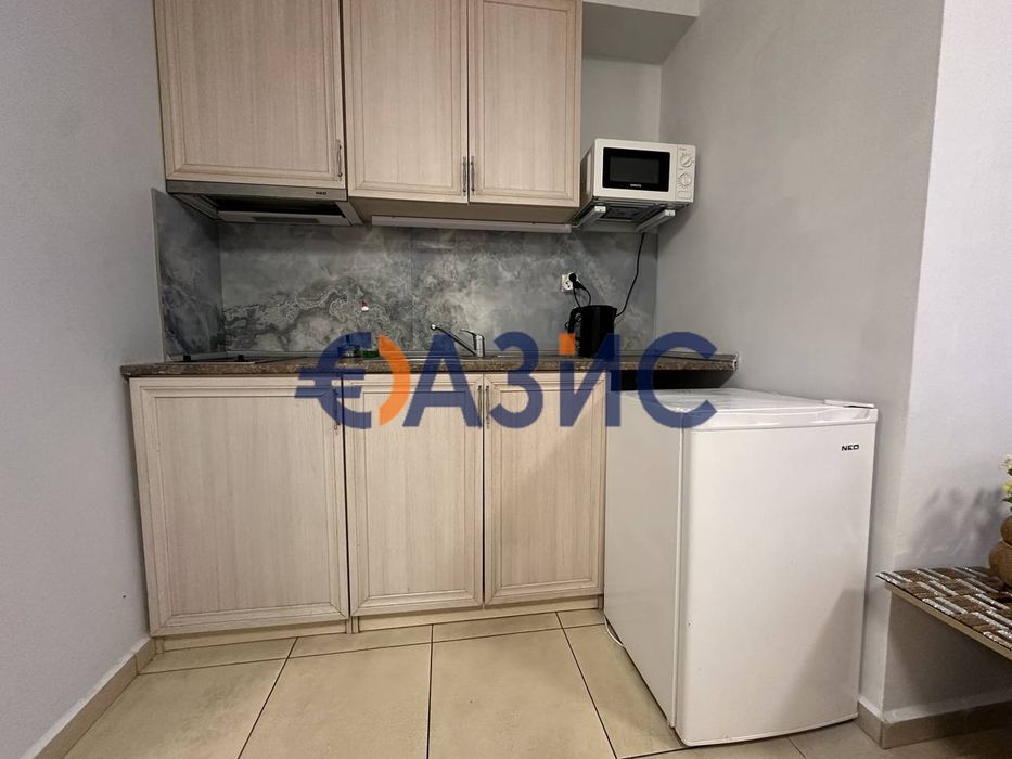 Продава се Едностаен апартамент в к.к. Слънчев бряг - 50 кв.м за 938 €/кв.м - Снимка #5
