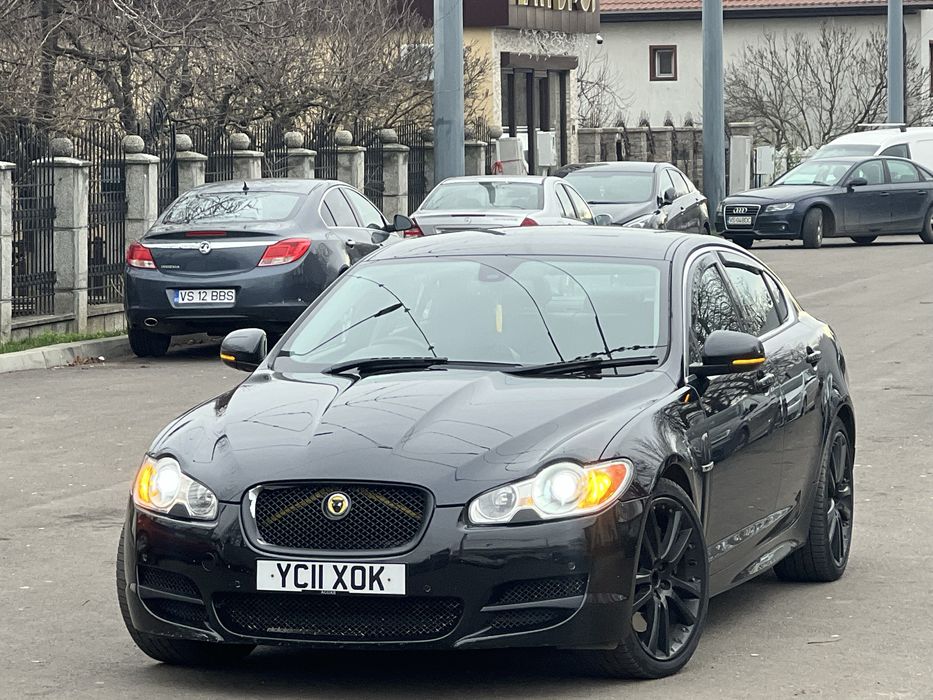 Jaguar~Xf~3.0D~258Cp BiTurbo Pachet S