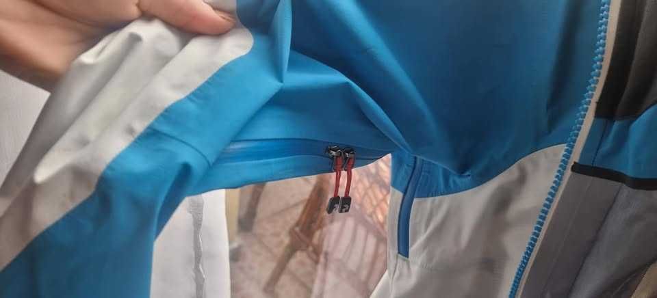 Дамска мембрана яке Peak Performance GORETEX