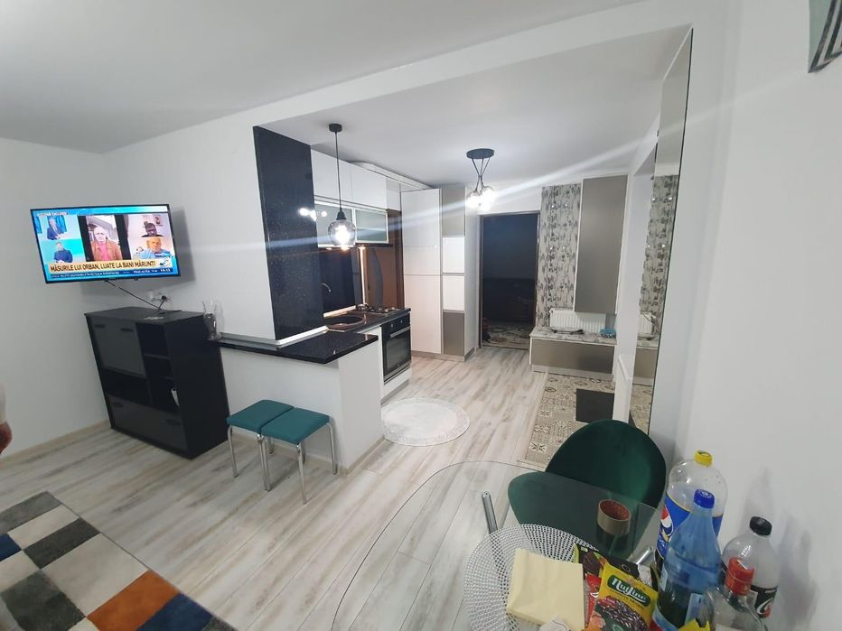 Inchiriez Studio la Casa in Ghimbav  2 Camere cu Bucatarie Open Space .