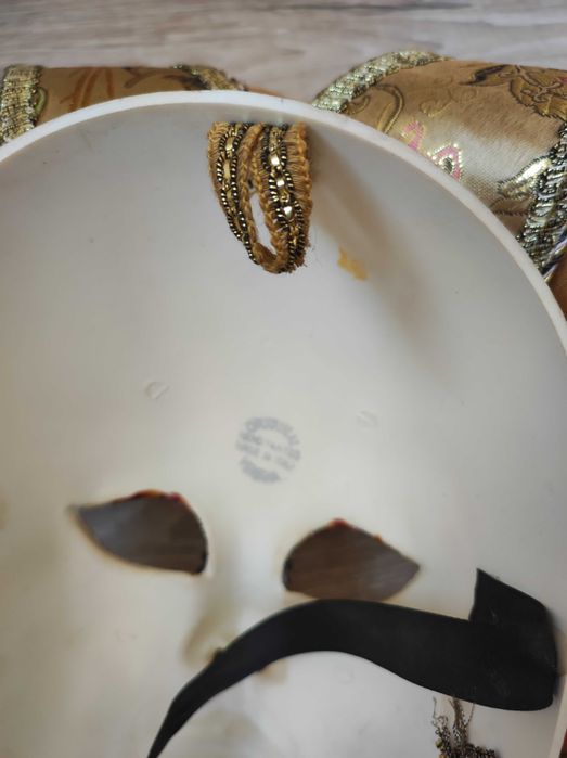 Vând masca Veneția