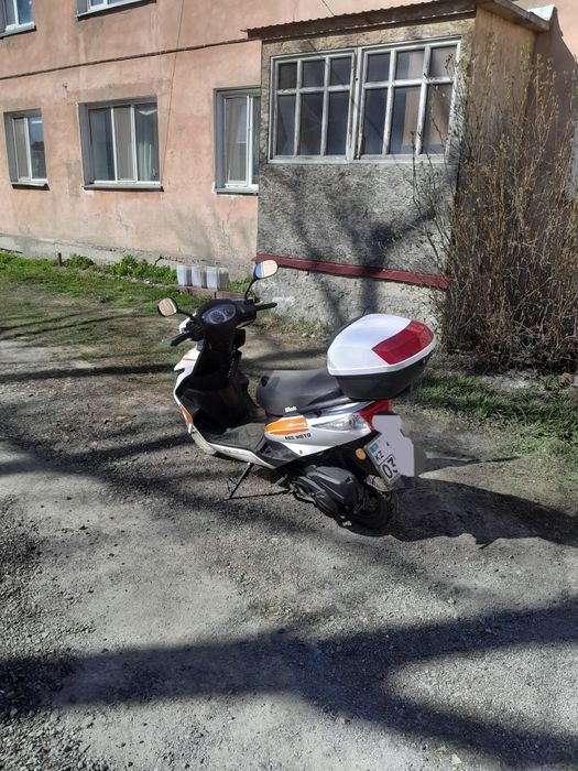 Продам скутер м8