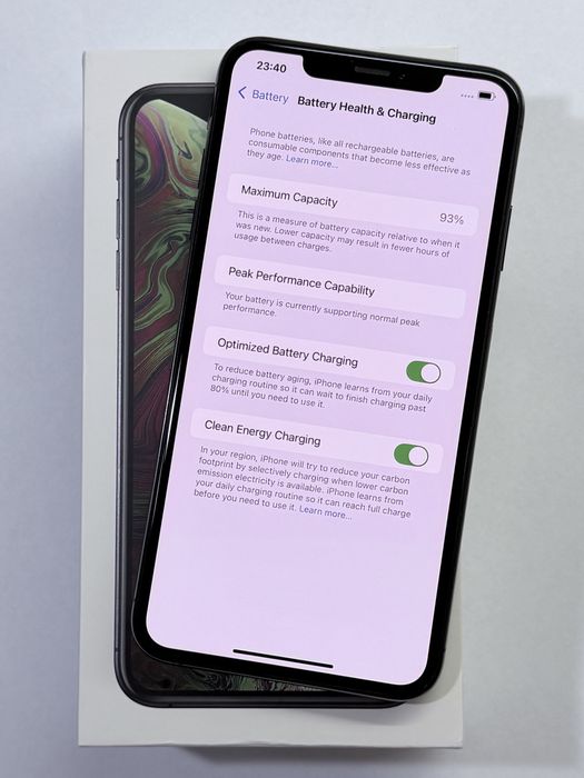 iPhone XS Max Black 93% battery